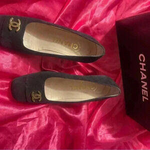 VINTAGE RARE CHANEL SHOES 35
